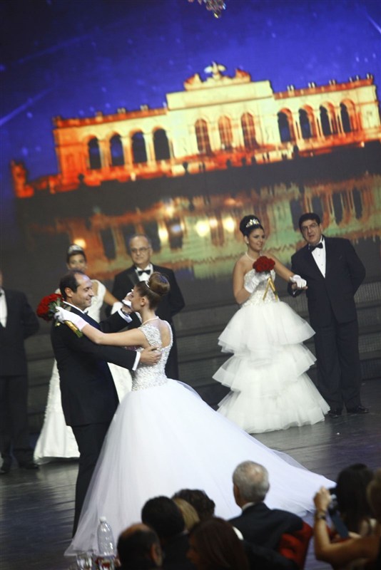 Bal des Debutantes 2012 